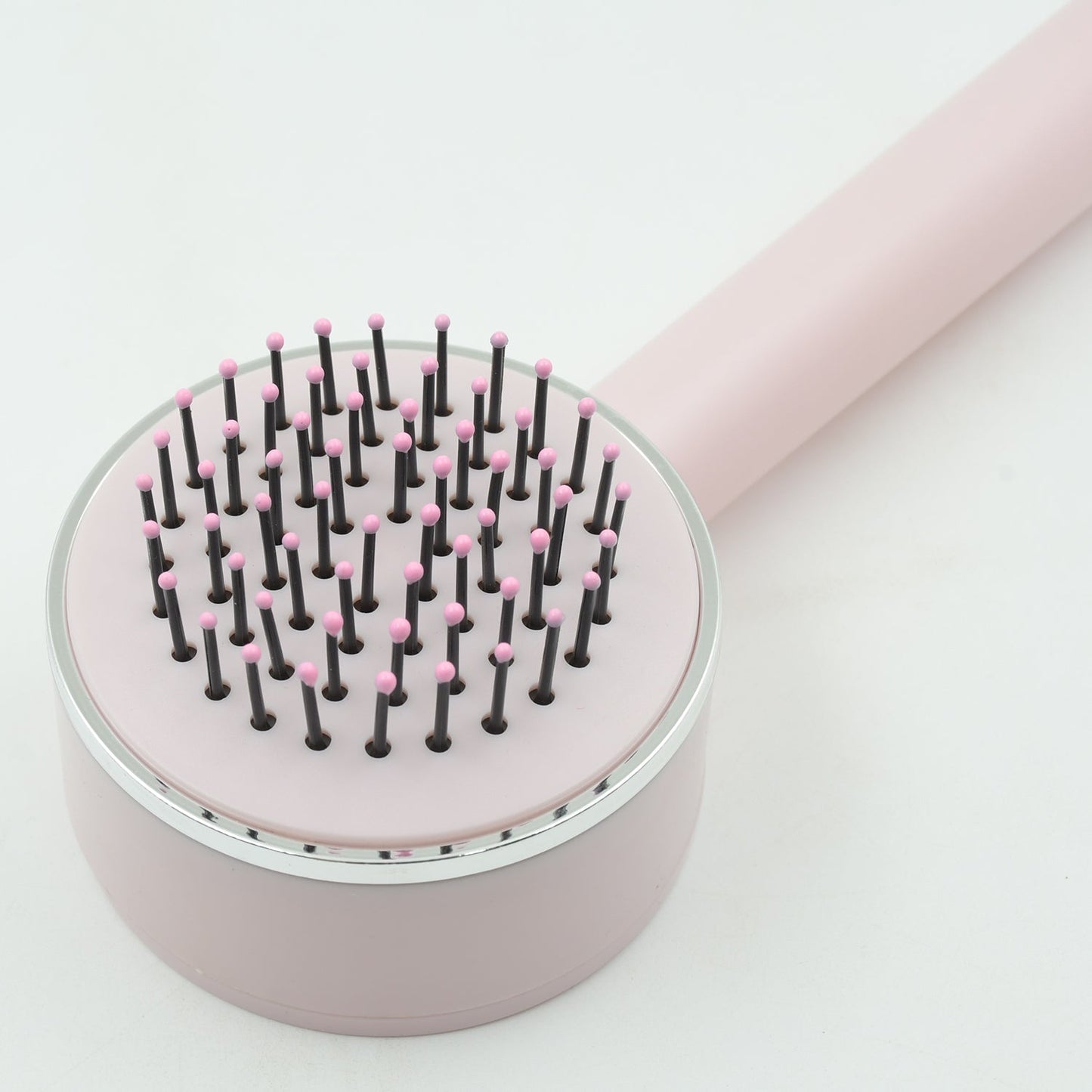 ﻿ Air Cushion Massage Brush, Airbag Massage Comb with Long Handle, Self-Cleaning Hair Brush, Detangling Anti-Static for All Hair