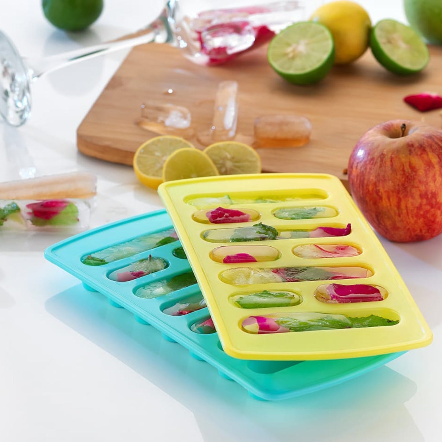 0784 4 Pc Fancy Ice Tray used widely in all kinds of household places while making ices and all purposes.