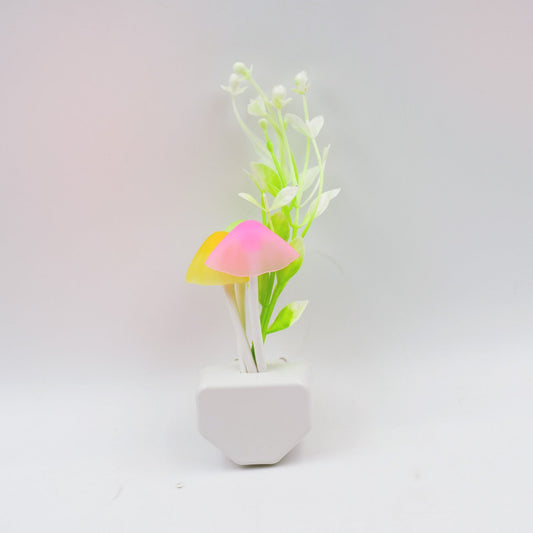 A Fancy Color Changing LED Mushroom Night Light Kids Beautiful Color LED Illumination Automatic On / Off Light Sensor Night Lamp