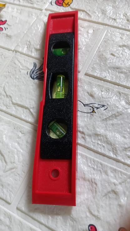 a 3 Bubble Mini Spirit Level Plastic Torpedo Carpenter's Spirit Level Measurement tools